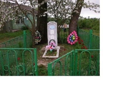 Братская могила 26 советских воинов, погибших в 1943 г. в боях с немецко-фашистскими захватчиками