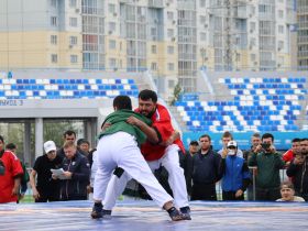 В Якутске стартовали соревнования по борьбе корэш и мас-рестлингу в рамках федерального Сабантуя