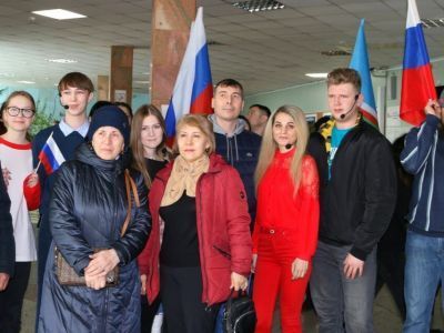 В якутском аэропорту "Полярный" прошли акции в поддержку российских военных