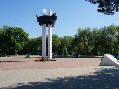 Памятник-монумент павшим за Советскую Родину в годы гражданской и Великой Отечественной войн