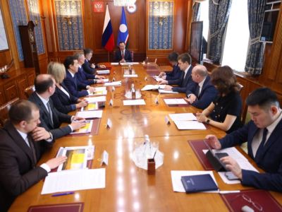 Глава Якутии и руководитель «Таас-Юрях Нефтегазодобычи» обсудили итоги работы предприятия