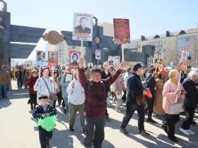 Фото. В Якутске акция «Бессмертный полк» собрала более 50 тысяч человек