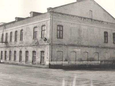 Здание бывшего рабочего клуба фабрики БИМ, где в 1919-1923 гг. неоднократно выступал М.В. Фрунзе