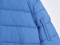 Утепленная стеганая куртка со съемным капюшоном