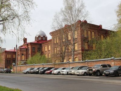 Здание женского епархиального училища