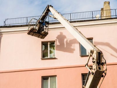 В Мирном выявили крупное мошенничество при проведении капитального ремонта жилых домов