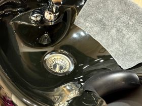 Жительница Удачного открыла парикмахерскую с помощью социального контракта