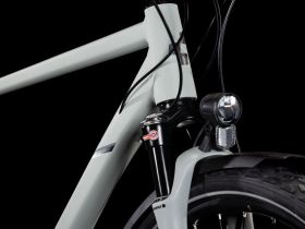 Дорожный велосипед Cube Nature Exc Allroad, год 2025, цвет Белый-Серый, ростовка 22