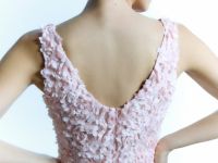 Облегающее платье с объёмными цветами, Розовый