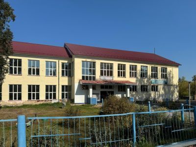 Здание школы, где в 1935-1940 гг. учился Ю.Т.Алашеев, летчик-испытатель, Герой Советского Союза