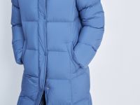 Пуховое пальто с капюшоном свободного силуэта