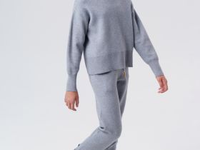 Комплект трикотажный для девочек: джемпер, брюки