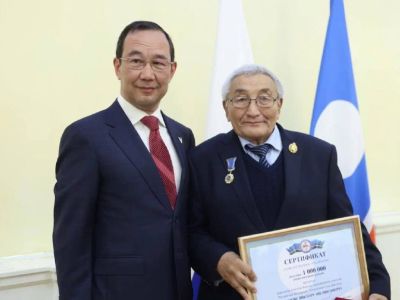 Народный учитель России Виктор Потапов награжден знаком отличия «Гражданская доблесть»