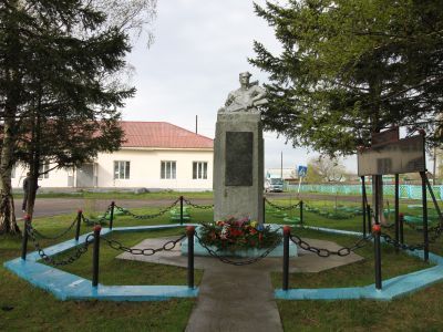 Памятник воинам-землякам, погибшим на фронтах Великой Отечественной войны