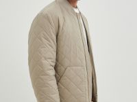 Утепленная стеганая куртка-бомбер