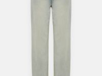 Свобдные джинсы с высокой посадкой