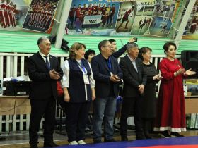 Республиканский турнир по вольной борьбе состоялся в Оленекском районе