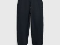 Базовые джоггеры, Черный