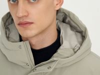 Утепленное полупальто с накладными карманами