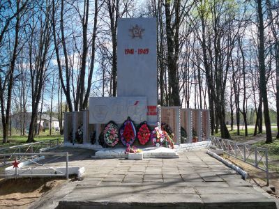 Братская могила партизан Гражданской и Великой Отечественной войн