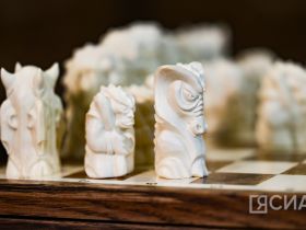 Шахматы по мотивам Олонхо представят на международном фестивале косторезного искусства