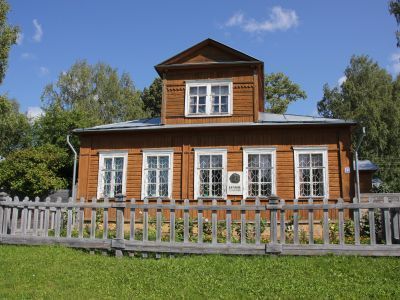 Дом, в котором прошли детские и юношеские годы художников Васнецовых Виктора Михайловича и Аполлинария Михайловича