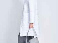 Утепленное пальто прямого кроя с карманами