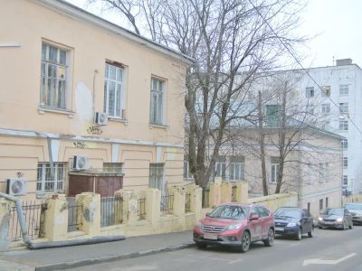 Яузская городская больница (после 1917 г. - Городская клиническая больница № 23 «Медсантруд»), 2-я пол. XIX в. – нач. XX в., архитекторы З.И.Иванов, Н.В.Розов, И.А.Иванов-Шиц. Здесь в XIX - XX вв. работали медики: Я.Г. Этингер, В.Ф. Снегирёв, И.В. Давыдов