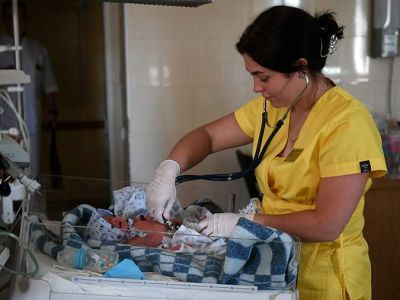 Дети привитых матерей оказались более защищенными от омикрона