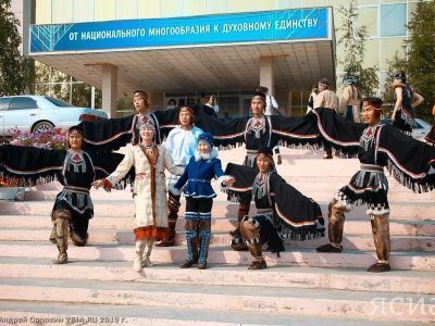 Устное творчество и танцы представили участники фестиваля эвенкийского фольклора «Аюкта»