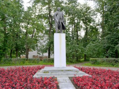 Памятник В.И.Ленину