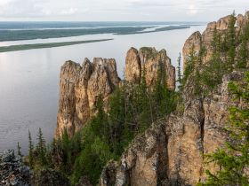 Сплав по реке Лена с посещением Ленских Столбов, тукуланов-песков Самыс Кумага и Кысыл Элэсин