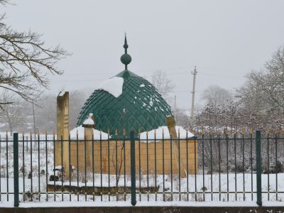 Пир-кладбище "Вини-пир"