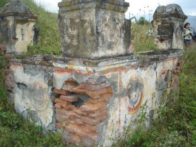 Надгробное сооружение 2