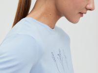 Базовая футболка приталенного силуэта