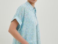 Блузка с коротким рукавом и отложным воротником