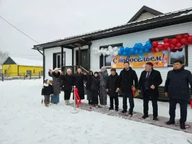 В селе Тулуна Усть-Алданского улуса врач получила ключи от новой квартиры