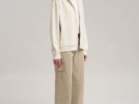 Толстовка объемного кроя из футера