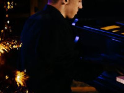 «New Year Hits. Новогодняя классика и джаз при свечах»