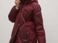 Пуховое пальто с капюшоном