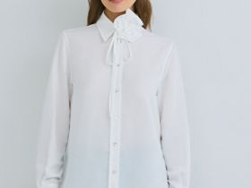 Блузка с декоративным цветком, Белый