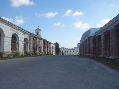 Три корпуса Торговых рядов