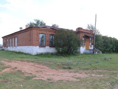 Здание земской школы