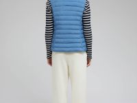 Утепленный жилет приталенного кроя