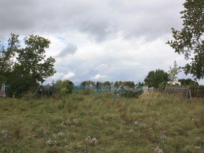 Братская могила партизан