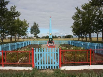 Обелиск воинам-землякам, павшим в годы Великой Отечественной войны (1941-1945 гг.)