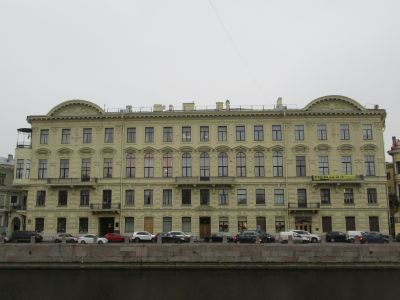 Дом, где жили: в 1880-е-1890-е гг. - поэт Полонский Я.П., в 1888-1892 гг. - композитор Чайковский П.И.