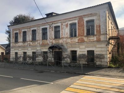 Дом жилой с лавками