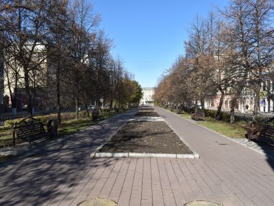 Площадь Пушкина, бульвар ул. Орджоникидзе