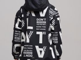 Куртка текстильная с полиуретановым покрытием для девочек (ветровка)